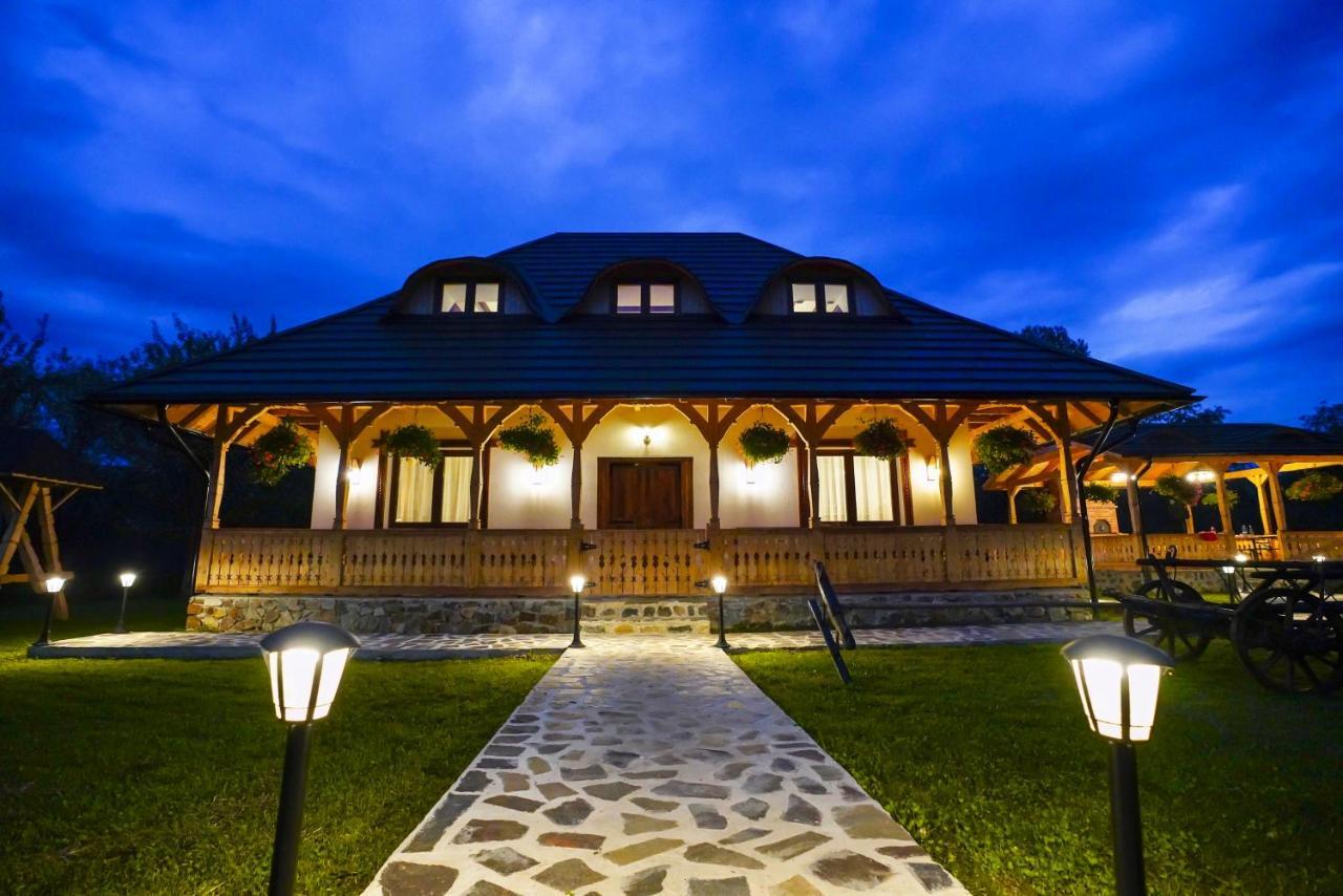 Hotel Casa Morosanului Vişeu de Sus Exteriér fotografie