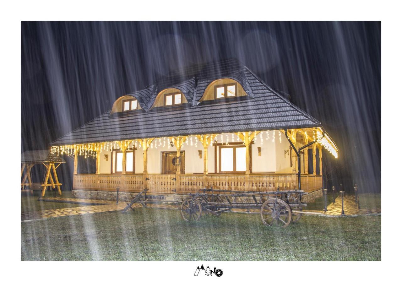 Hotel Casa Morosanului Vişeu de Sus Exteriér fotografie