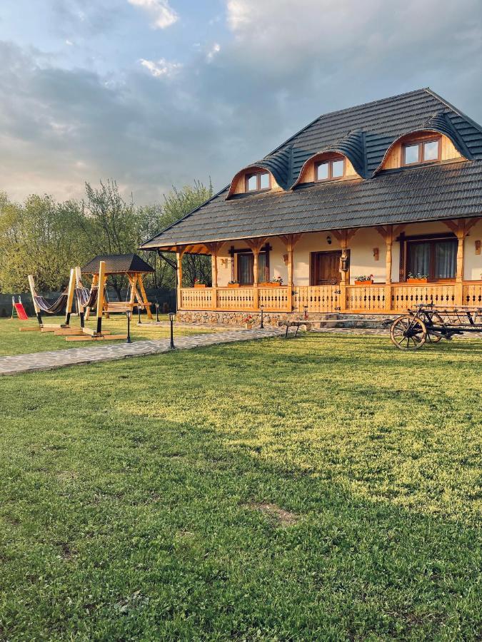 Hotel Casa Morosanului Vişeu de Sus Exteriér fotografie