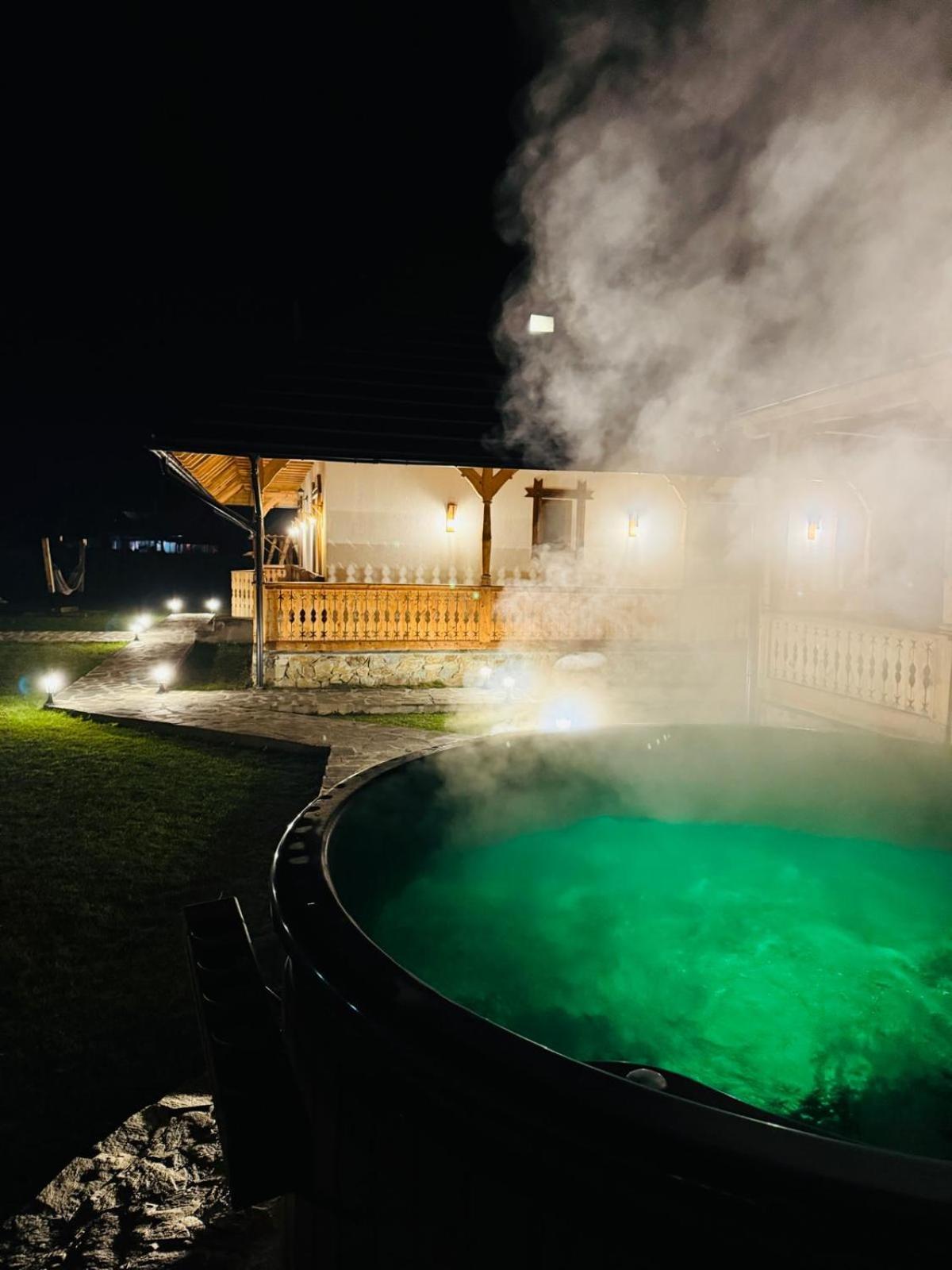Hotel Casa Morosanului Vişeu de Sus Exteriér fotografie