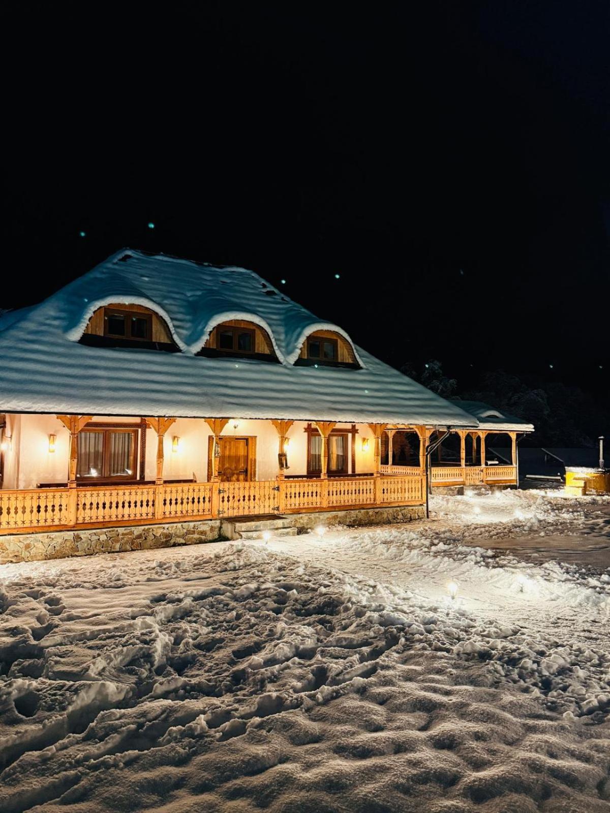 Hotel Casa Morosanului Vişeu de Sus Exteriér fotografie