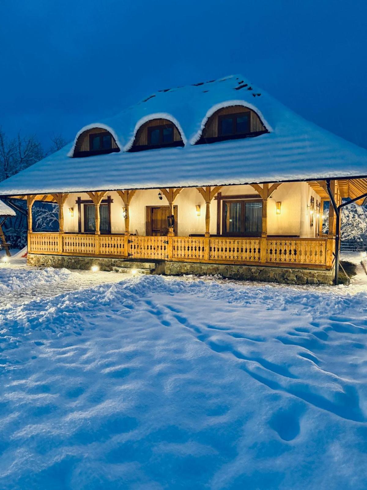 Hotel Casa Morosanului Vişeu de Sus Exteriér fotografie