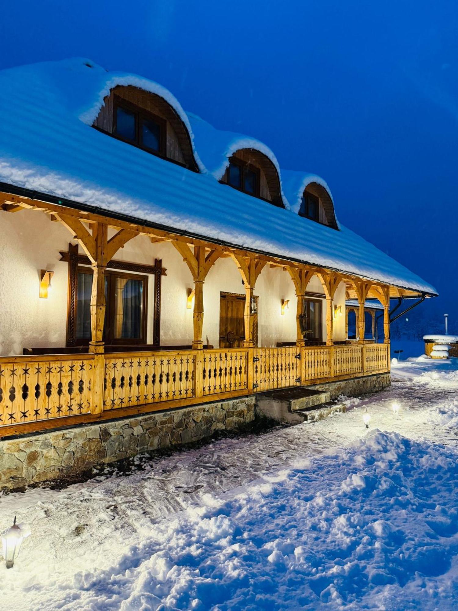 Hotel Casa Morosanului Vişeu de Sus Exteriér fotografie