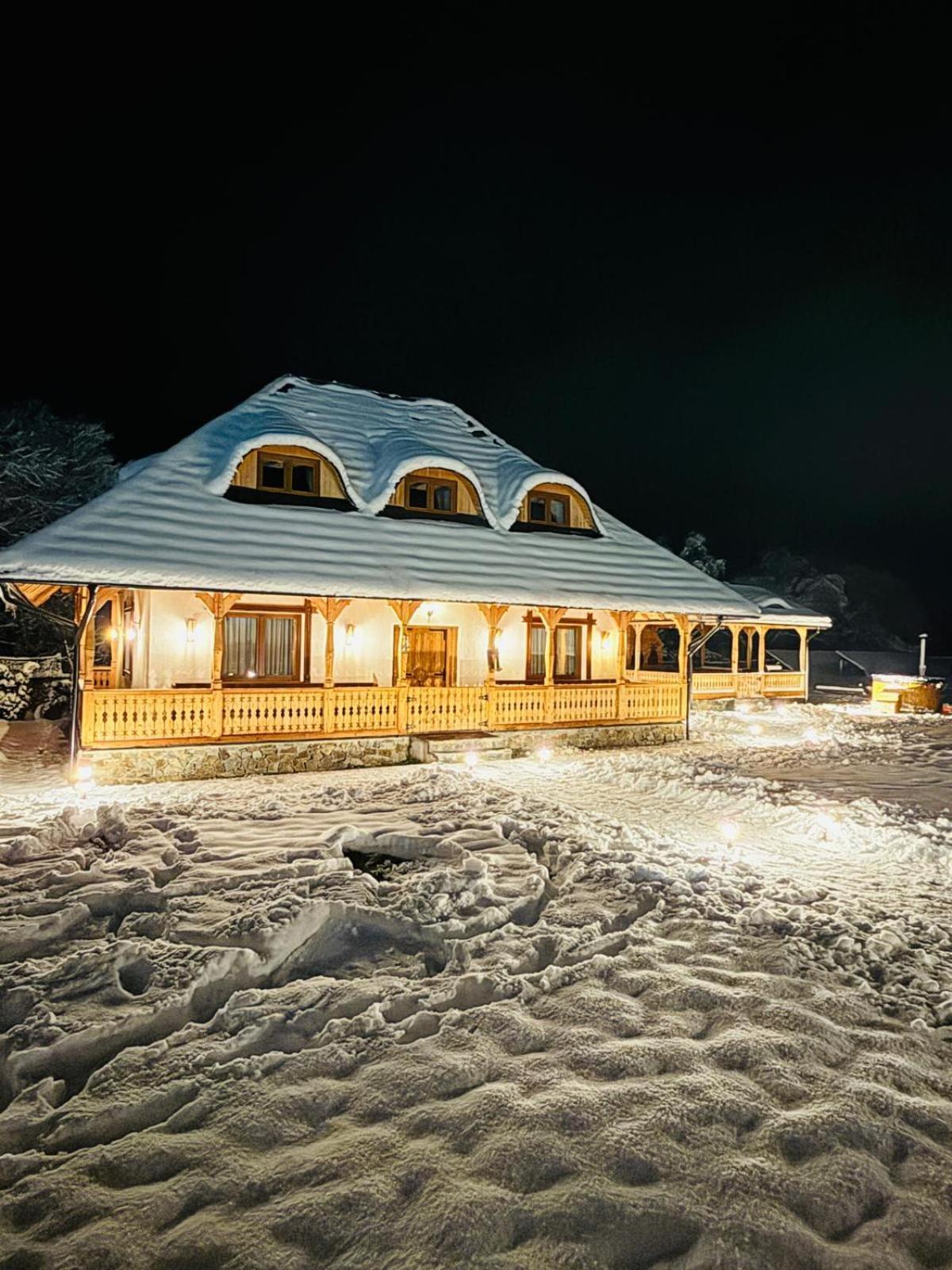 Hotel Casa Morosanului Vişeu de Sus Exteriér fotografie